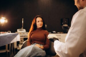 Brustvergrößerung mit Implantaten oder Eigenfett?